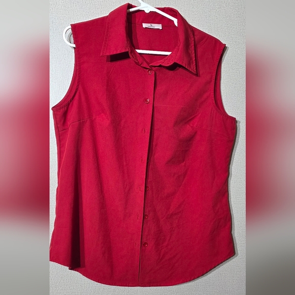 Women's Red Sleeveless Top - Picture 2 of 4